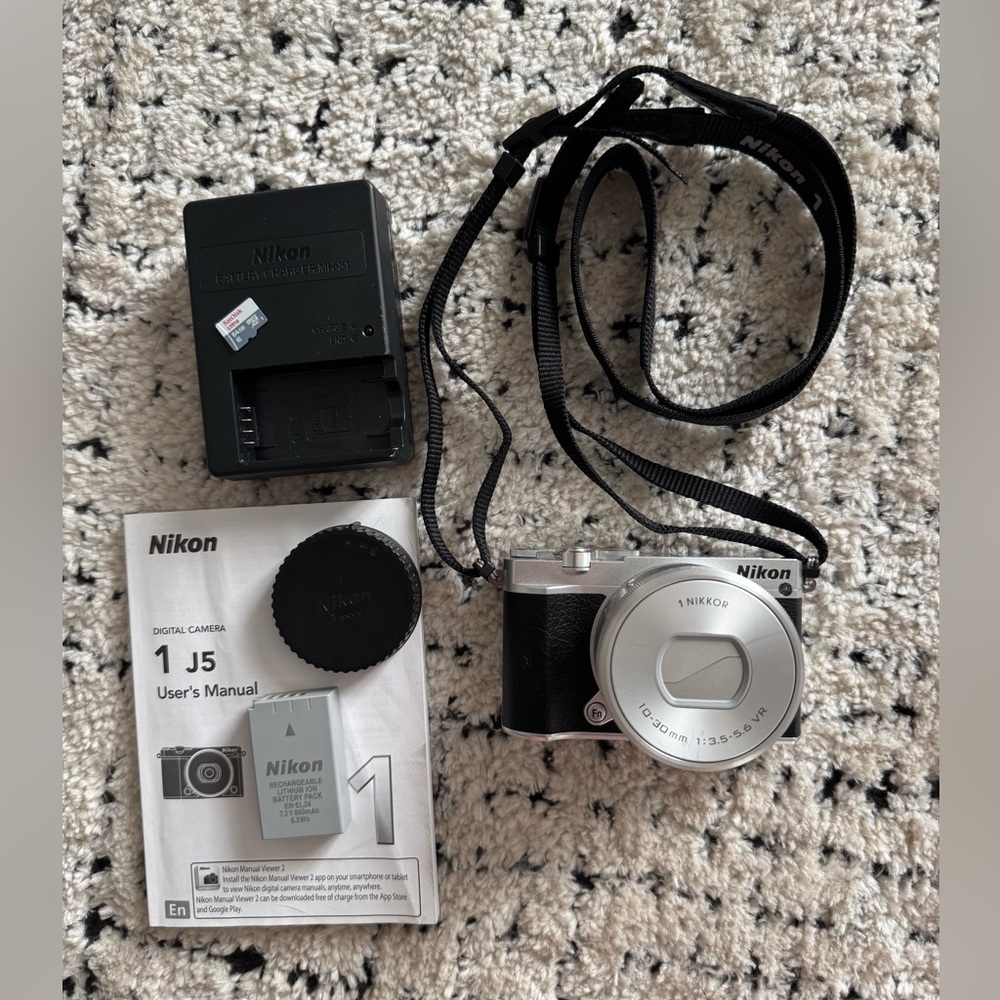 Nikon 1 J5 Compact Camera in Silver and Black